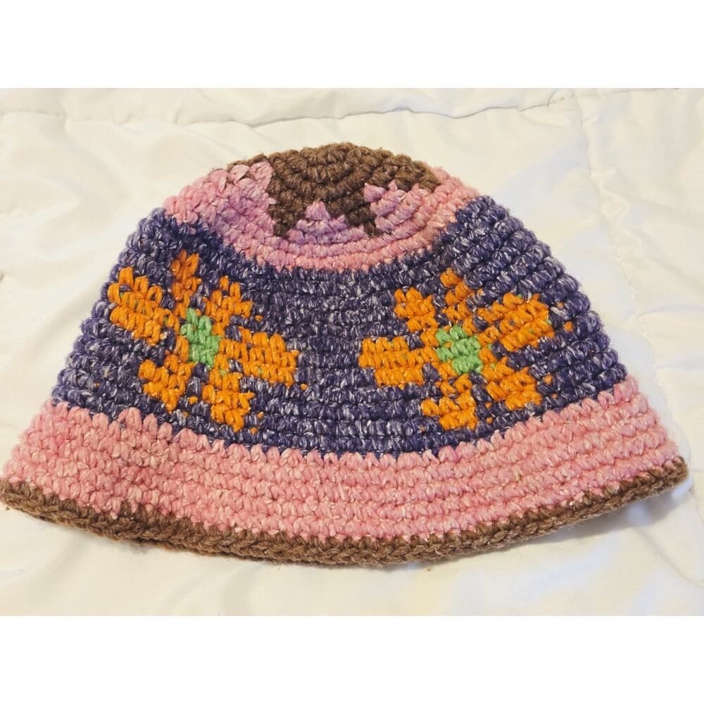 Vintage Hand Made 100% Wool Bucket Hat Made Ecuador Pink Flowers Nature Fiber